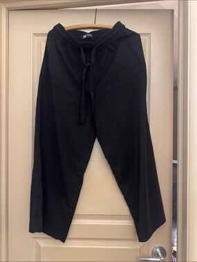 ZARA Women’s Black Wide Leg Culottes